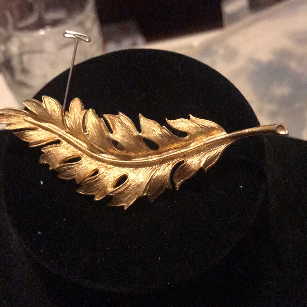 Vintage fern leaf brooch